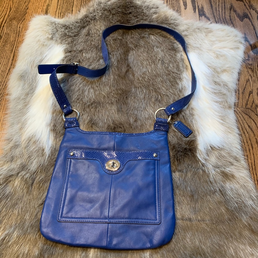 COACH CROSSBODY BLUE